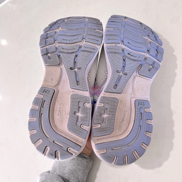 Brooks Ghost 14 Running Shoe - Picture 10 of 15